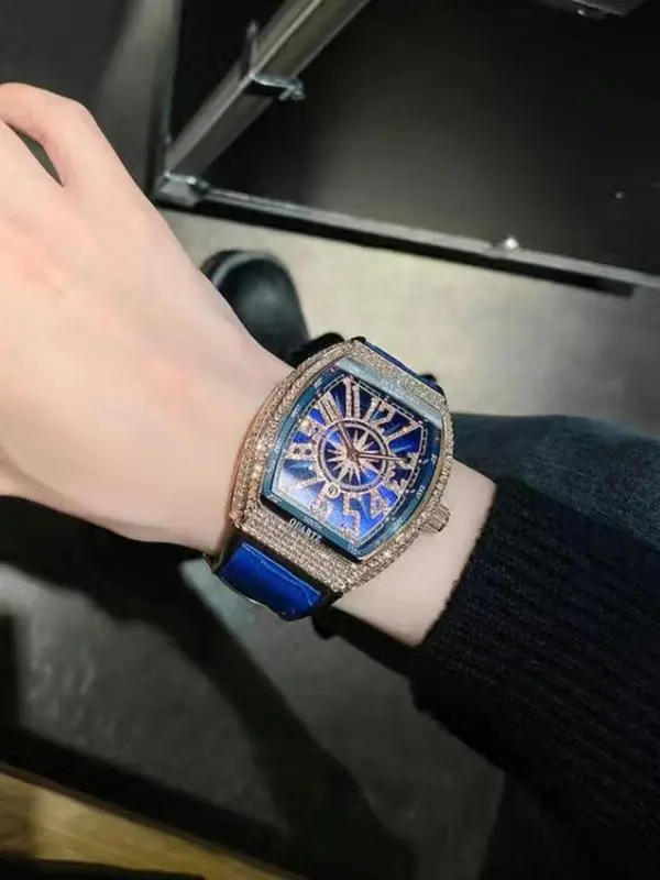 2024 New Style Luxury Rhinestone Quartz Watch for Men & Women, Fashionable Analog Square Dial with Box