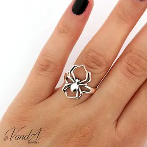 Spider Ring