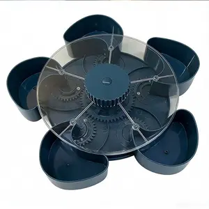 Space Saving Rotating Snack Tray, Petal Design Dustproof Nut Tray, Transparent Cover, Ideal for Organizing Nuts and Snacks