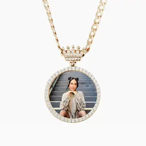 [Tres Colori] Gold Plated Iced Out Crown Photo Pendant Necklace Personalized Custom Picture Pendant with Cuban Chain CZ Stone Frame Memory Photo Necklace for Women & Men Luxury Jewelry Daily Wear Fashion Gift