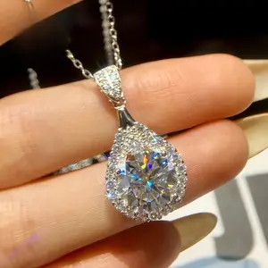 Shining moissanite necklace promise necklace, wedding necklace, Valentine's Day gift, noble and luxurious women's bridal jewelry, the best Valentine's Day gift