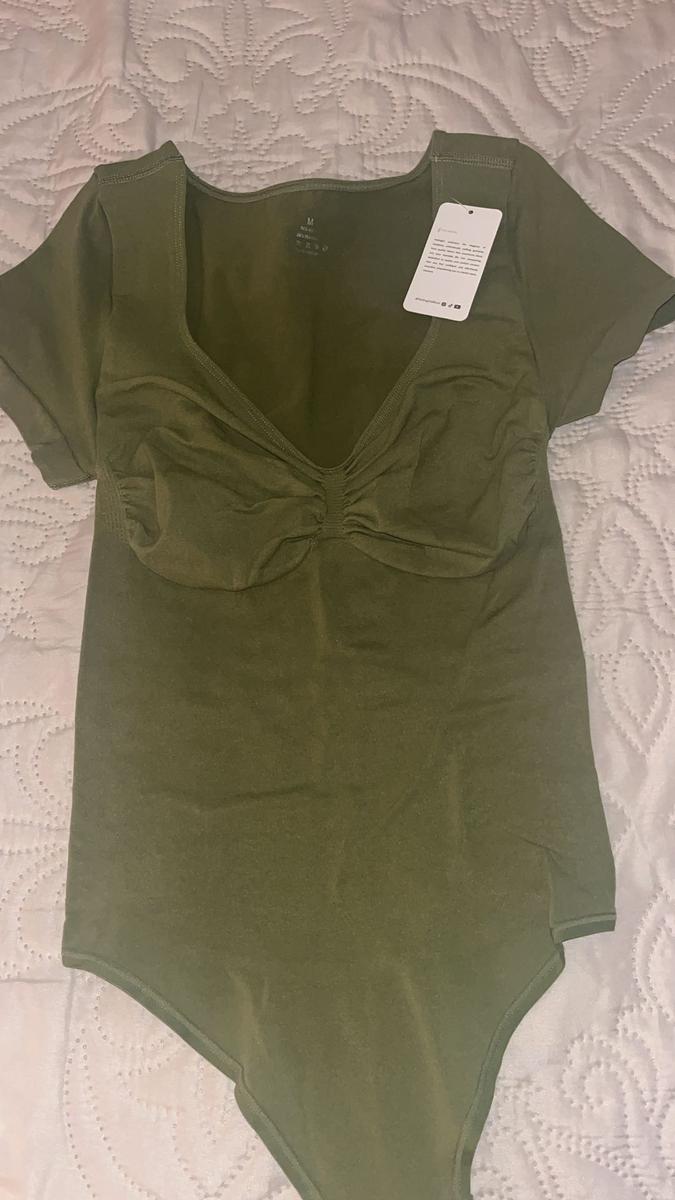 Item: Meadow Green, M