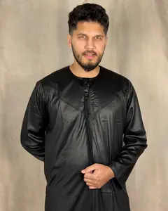 Emaar Thobe – Black with Tassel (Copy)