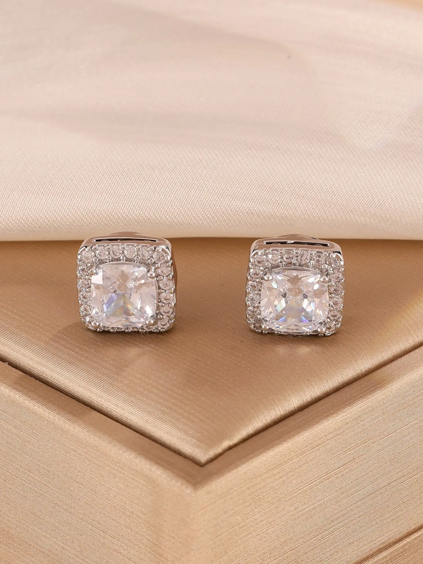 Hiphop Square Earrings, Copper Zircon Magnetic Studs, Unisex Ear Cuffs, Non Piercing Earrings, Elegant Daily Jewelry, Couple Accessories, Small and Delicate Design, Elegant Minimalist Earrings, Dainty Fashion Jewelry