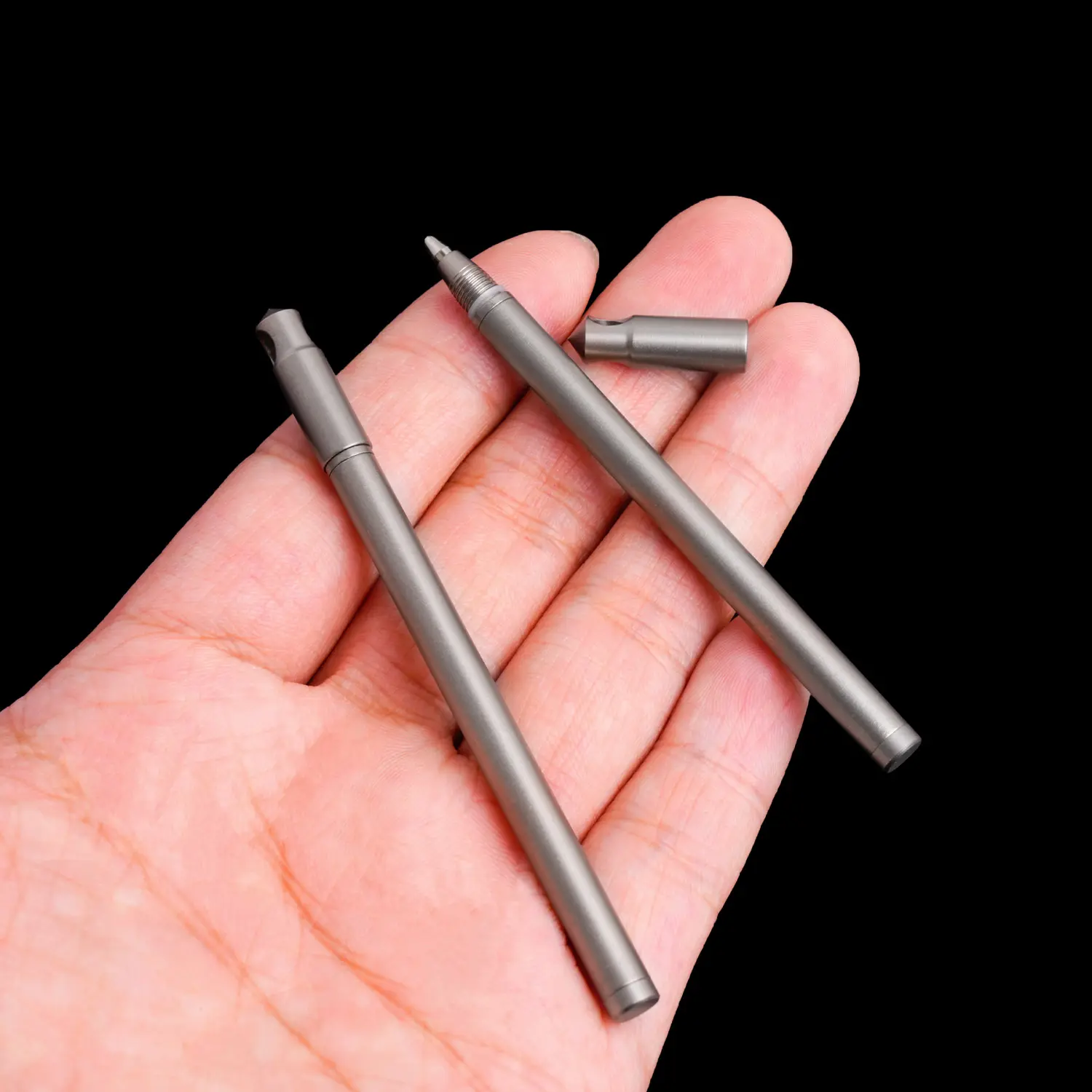 Mini Signature Pen, Portable Outdoor Camping Tool Pen, Titanium Alloy Neutral Pen, Smooth Writing Pens, Pocket-Sized Writing Instrument
