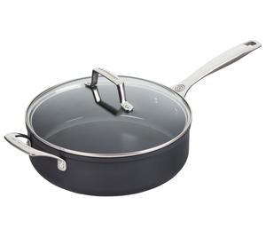 Le Creuset Essential Ceramic 4.25 qt. Saute Panw/ Glass Lid