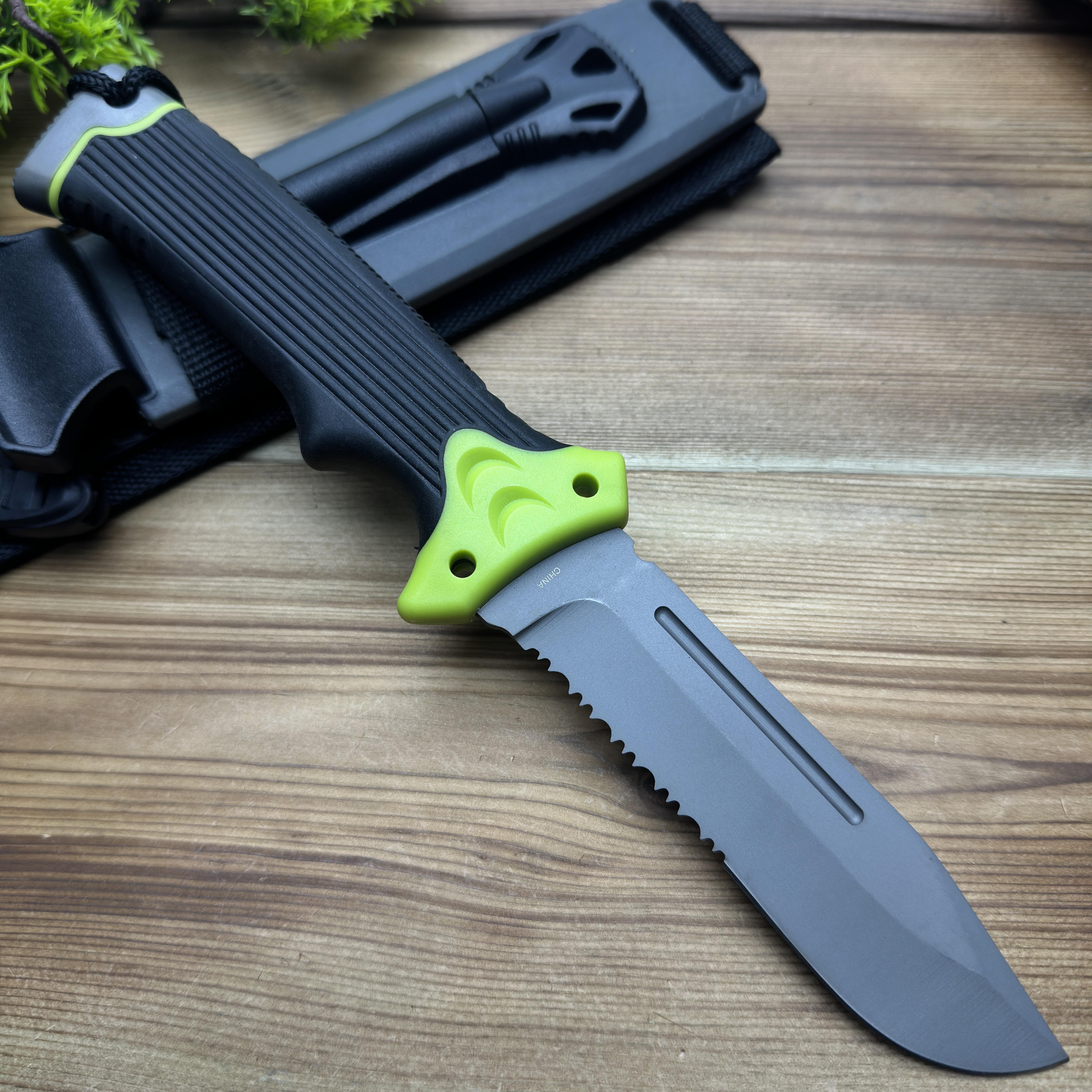 Outdoor survival knife, multi-functional portable wilderness survival knife, wilderness camping knife, outdoor straight knife, portable rock climbing knife Outdoor survival knife, multi-functional portable wilderness survival knife, wilderness camping knife, outdoor straight knife, portable rock climbing knife