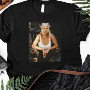 Pamela Anderson (6) T-Shirt