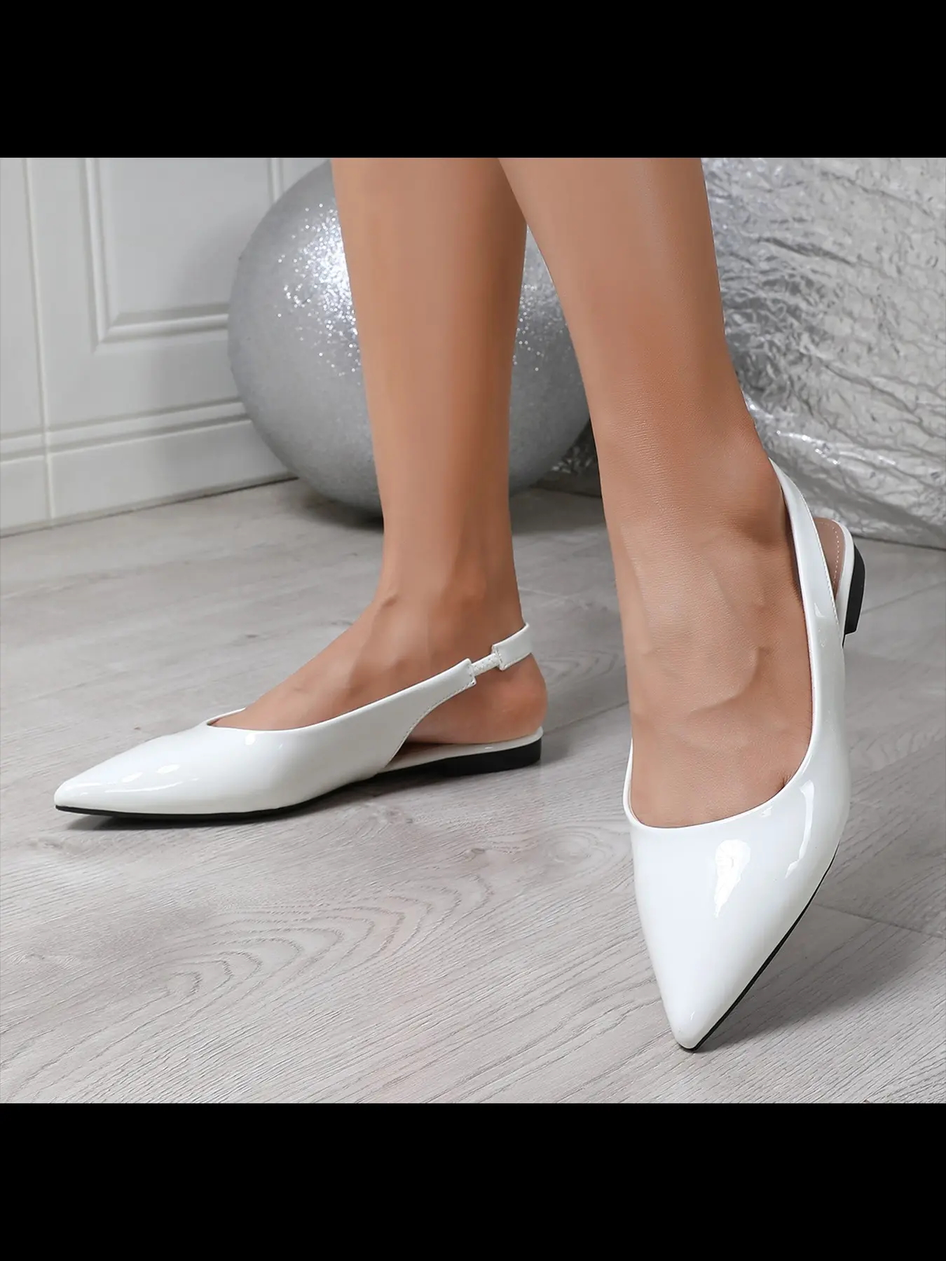Elegant Women's Luxury Fashionable Flat Sandals, Strappy Sandal, Perfect for Shopping, Parties, Weddings, Daily Office Wear, Comfortable & Stylish Footwear