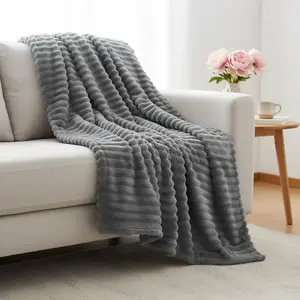 Fleece Throw Blanket for Couch and Bed- 3D Jacquard Decorative Throw Blankets for Women's Couch & Bed, Soft and Cozy Warm Plush Fluffy Blanket, Suitable for All Seasons Soft and Cozy Warm Plush Fluffy Blanket Shearling Stylish Decorative Giftable Blankets