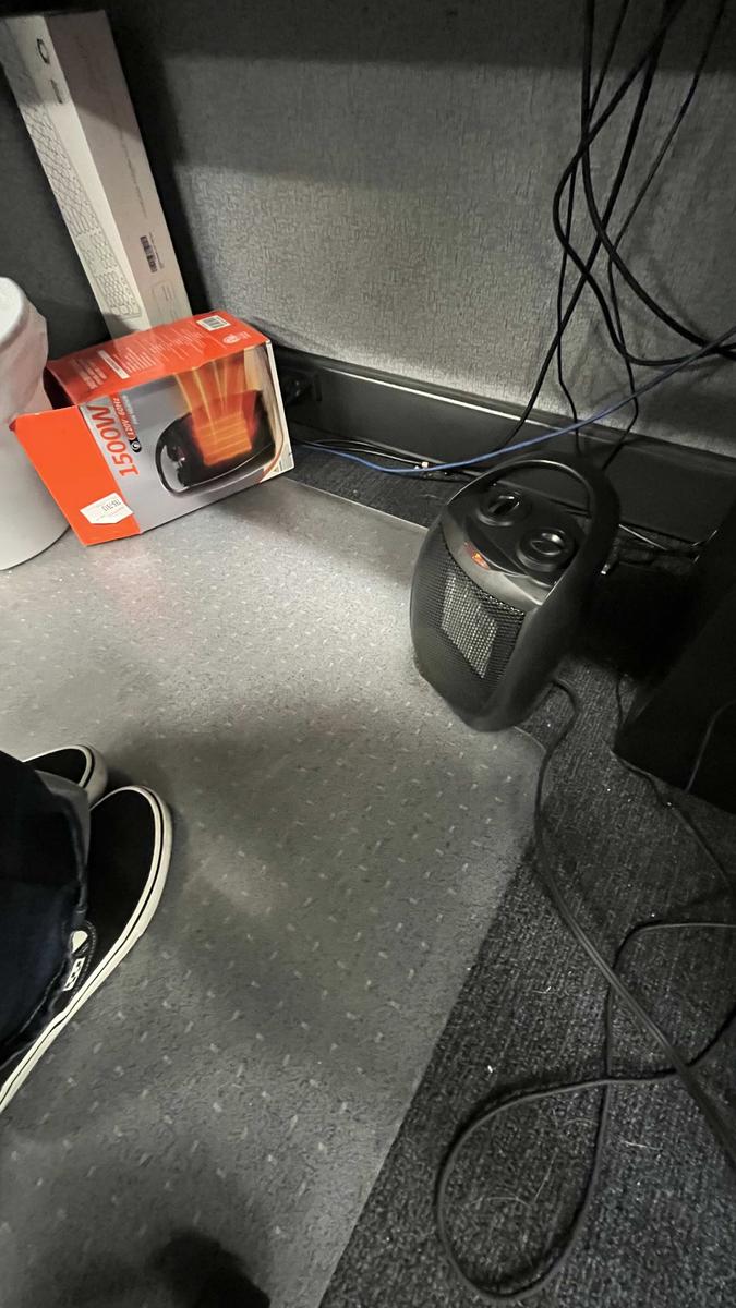 Item: BLACK-Carrying Handle