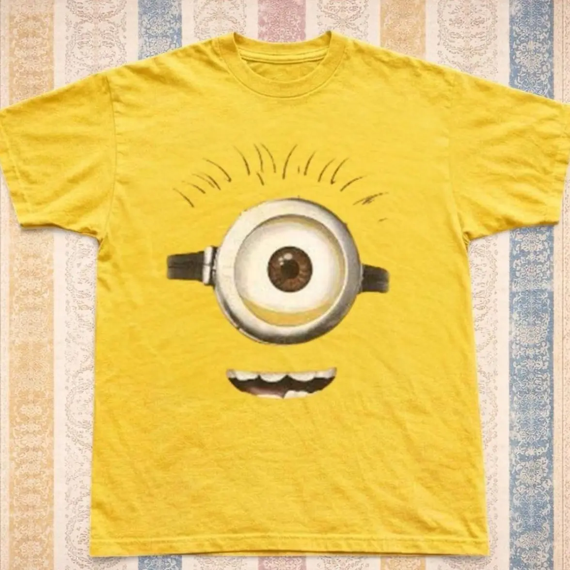 Minion T-shirt Vintage One Eye Minion Goggle Big Face Graphic Tee, Retro Funny Despicable Me Shirt, Loose Fit Unisex Top