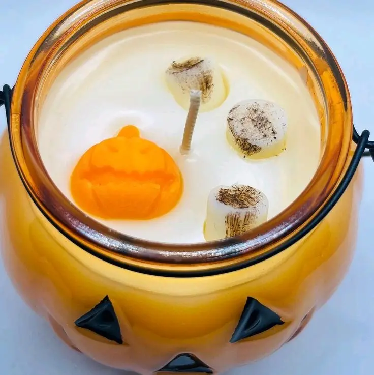 Campfire Kisses Candle