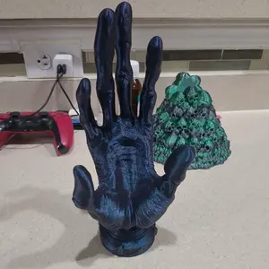 6 finger alien hand controller stand