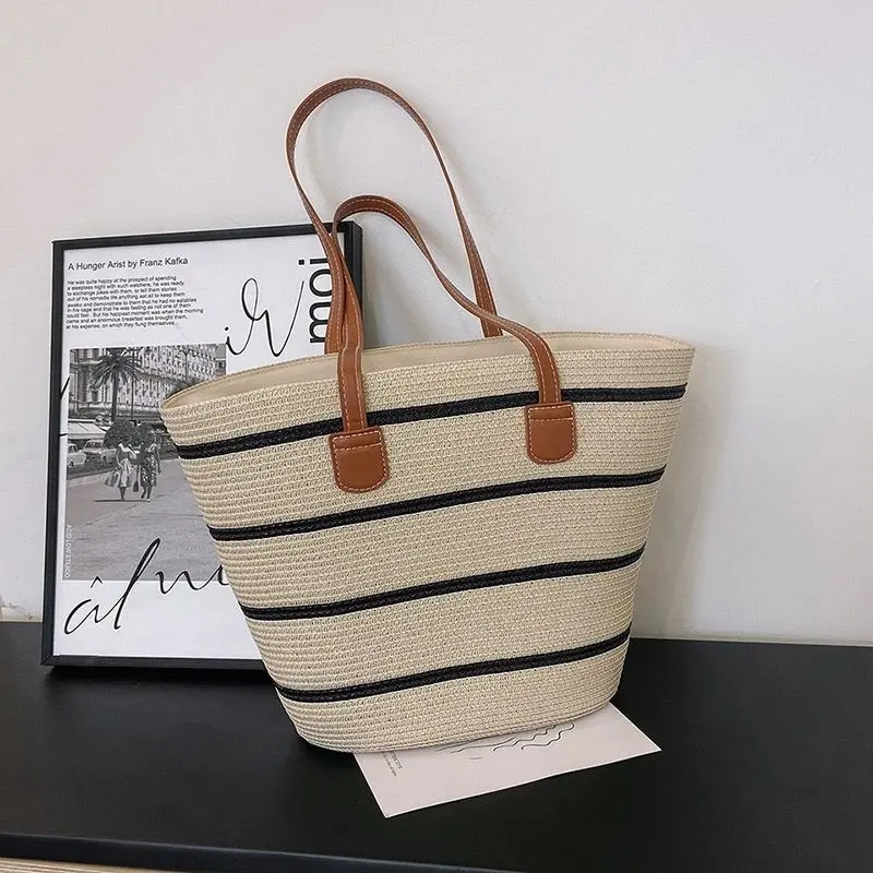 beige black stripes (width)