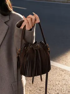 Vintage Fringe Bucket Bag for Women, Single Shoulder Commuter Crossbody Bag, Fashionable Drawstring Closure Pouch, Drawstring Purse, Matte Phone Case