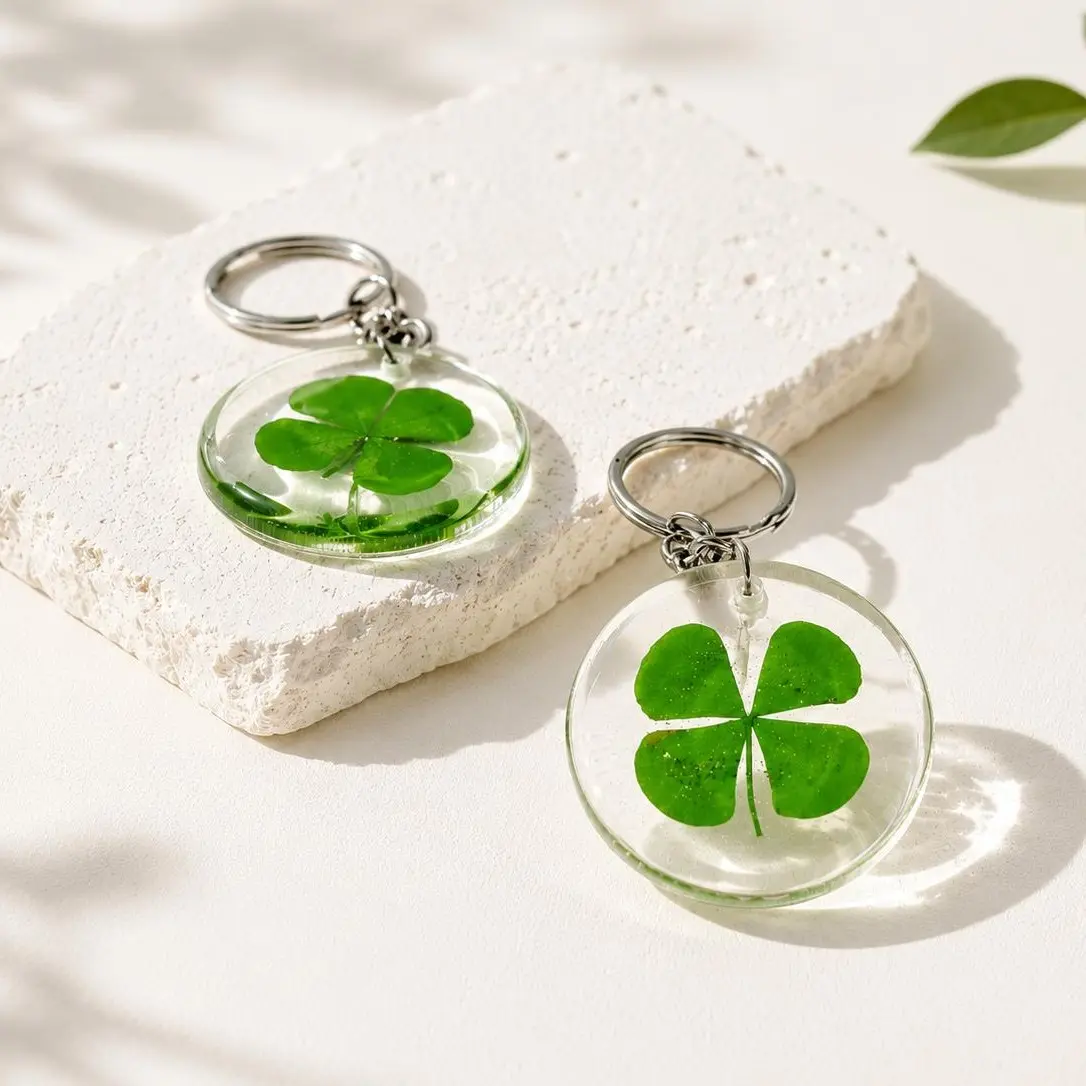 4 Leaf Clover Keychain, Real Pressed Clover Resin Keychain, Handmade Lucky Keychain, Good Luck Gift, Personalized Gift, Gift for Her, Gift for Him