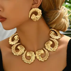 Lxalry 14K Gold Spiral Jewelry Set, Liquid Metal Necklace & Earrings Duo, Handmade Bridal Gift for Timeless Elegance & Red Carpet Glamour