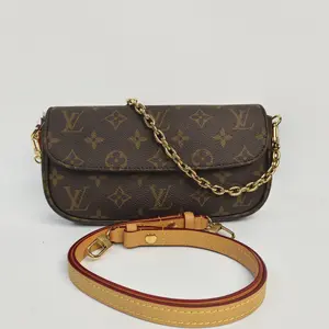 Pre-owned Louis Vuitton canvas Mini Bags Ivy Wallet On Chain（BF 123）