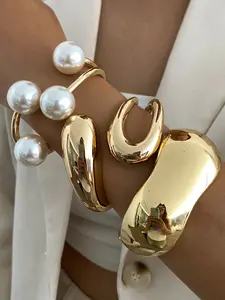 Bohemian Geometric Wide Hollow-Out Bracelet, Elegant Luxury Casual Party Jewelry Gift for Women, Versatile Metal Wedding Holiday Accessory, Elegant Minimalist Bangle