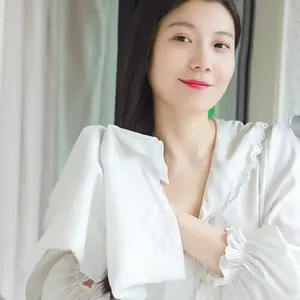 2pcs Disposable Towels 30cmx60cm & 70cmx140cm, Thick Absorbent, Super Absorbent, Lightweight Soft Towel, Individually Packaged, Ideal for Travel, Home, Gym, Office, Vacation