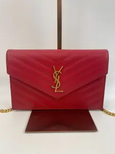 Pre-owned Yves Saint Laurent leather Crossbody Bags YSL Envelope Chain Wallet Red Grain de Poudre Gold Tone Hardware（BF 12Z）