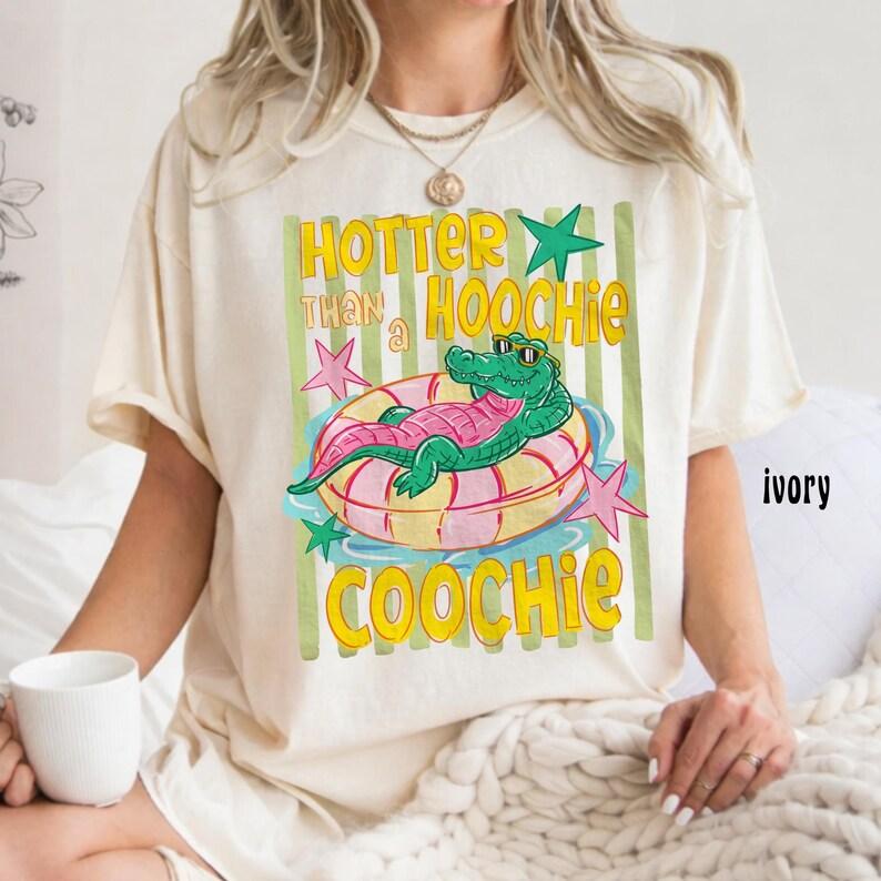 Comfort Colors Hotter Than A Hoochie Coochie T-Shirt, Summer Alligator Graphic Tees, Funny Gator Beach Lake Day Shirts, Crocodile Summer Beach Shirt