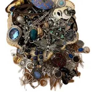 Vintage Goth Boho Jewelry Jar with Gold-Tone Finish, Popular Elegant Female Costume Jewelry Set Including Stainless Steel Bracelet, Drop Earrings & Heart Pendant, Unique Collection for Jewellery Lovers, Ideal Anniversary Gift