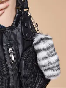 Super Giant Fluffy Fox Tail Dangle Bag Charm, Fashionable Party Handbag Accessory, Purse Accessories, Fashion Bag Charms, Eye-Catching Style Statement for Bags & Clothing Decorations