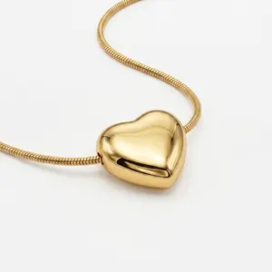 New Summer ArrivalsElegant Gold Heart Pendant Necklace for Women - Perfect for Special Occasions and Everyday Wear