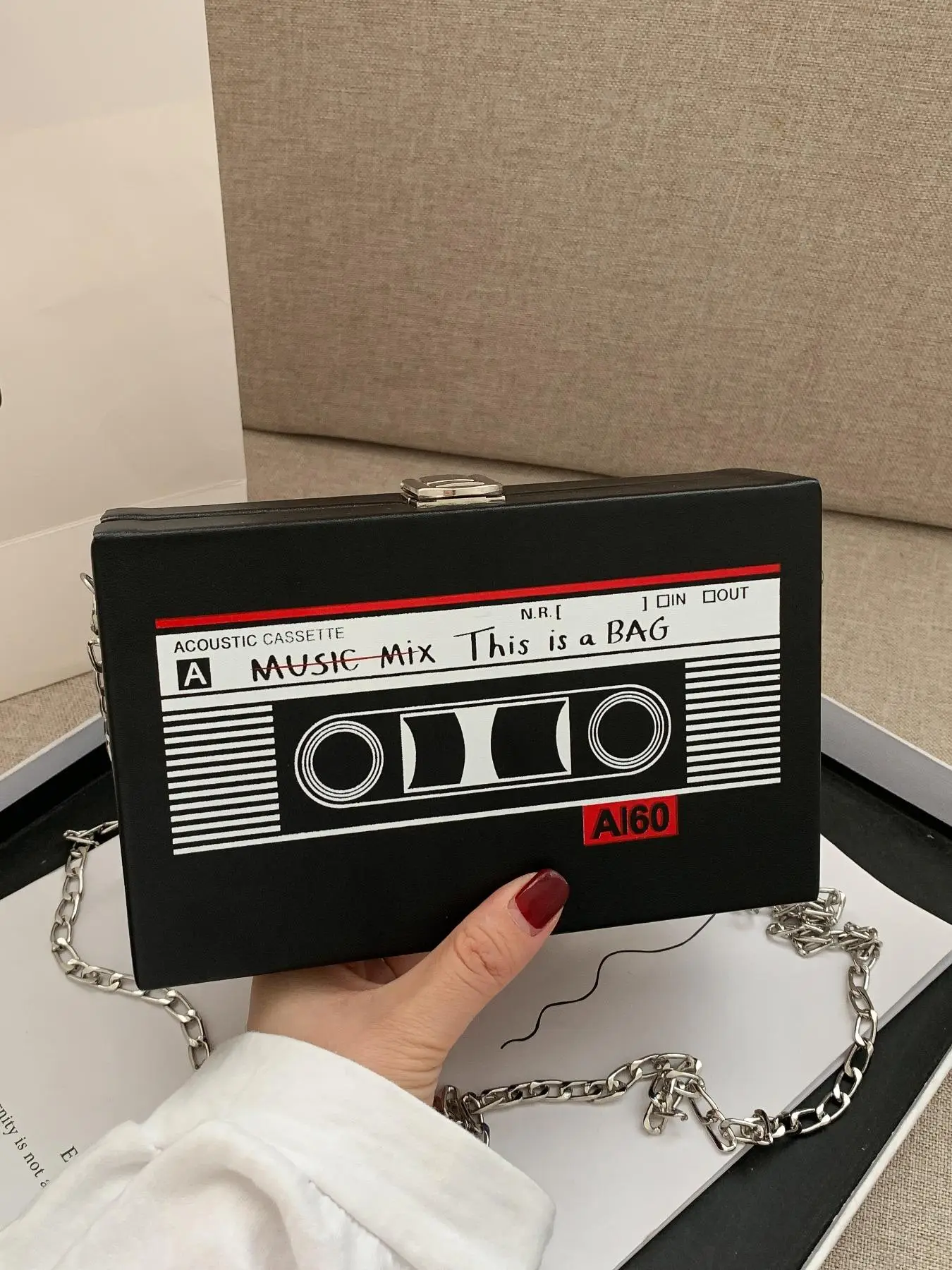 Women's 1 Piece Fashionable Cartoon Pattern Design Box Shaped Evening Bag, Trendy Small Square Evening Bag with Metal Strap for Party & Daily Used