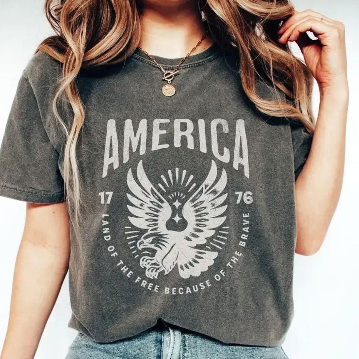 Comfort Colors 4th Of July 1776 Shirt For Men And Women, Fourth Of July Unisex Eagle T-shirt, Comfort Colors Graphic Tee, Casual Outfit, Vintage Wash Shirt, Comfortable Menswear & Womenswear Top, Ju1