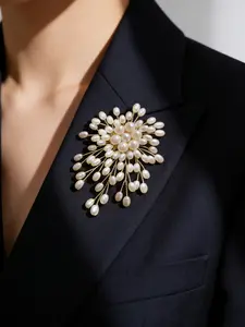 Firework Design Pearl Brooch with Wrap, Elegant and Versatile All Seasons Accessories for Women's Suits and Dresses, Perfect Gift for Friends