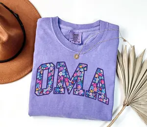 Comfort Colors Oma Shirt, Floral Spring Tee, Trendy Grandma T-shirt, Women's Mother's Day, Pregnancy Reveal Gift for New Omi
