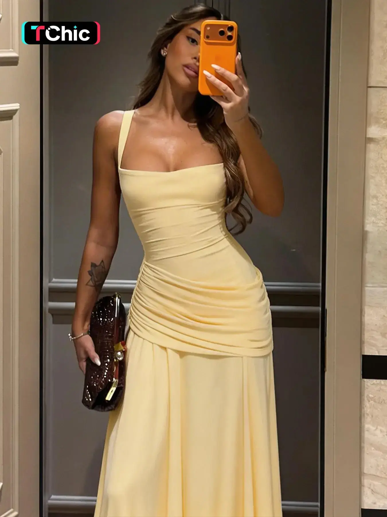 Women's Solid Color TIe-back Sleeveless Bodycon Dress, Plain Criss Straps Back Lace-up Ruched Slim Fit Maxi Dress, Party Club Date Evening Formal Gown Holiday Daily Casual Elegant Long Dresses Ladies All Seasons Fashion Clothes Wear