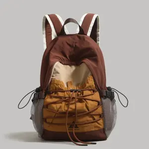 Lightweight, versatile, minimalist travel backpack, casual and fashionable commuting backpack, suitable for short distance travel and outdoor travel scenarios such as commuting and traveling