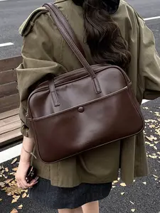 Maillard's simple underarm briefcase, a casual and versatile one-shoulder handbag with a textured niche design, and a fashionable one-shoulder commuter bag are suitable for daily commuting and other scenarios.
