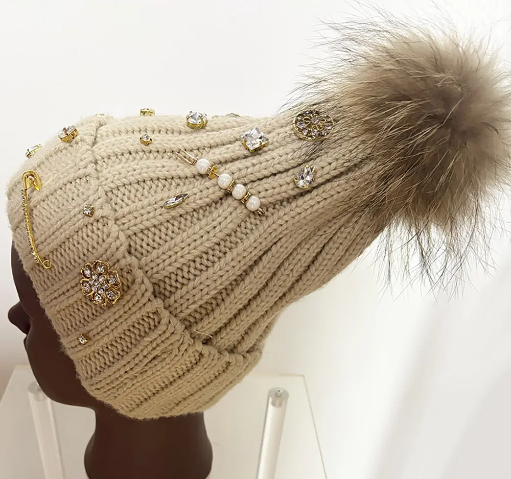 Camel Luxury Rhinestone Beads Cable Knitted Hat with Fur  display picture 3
