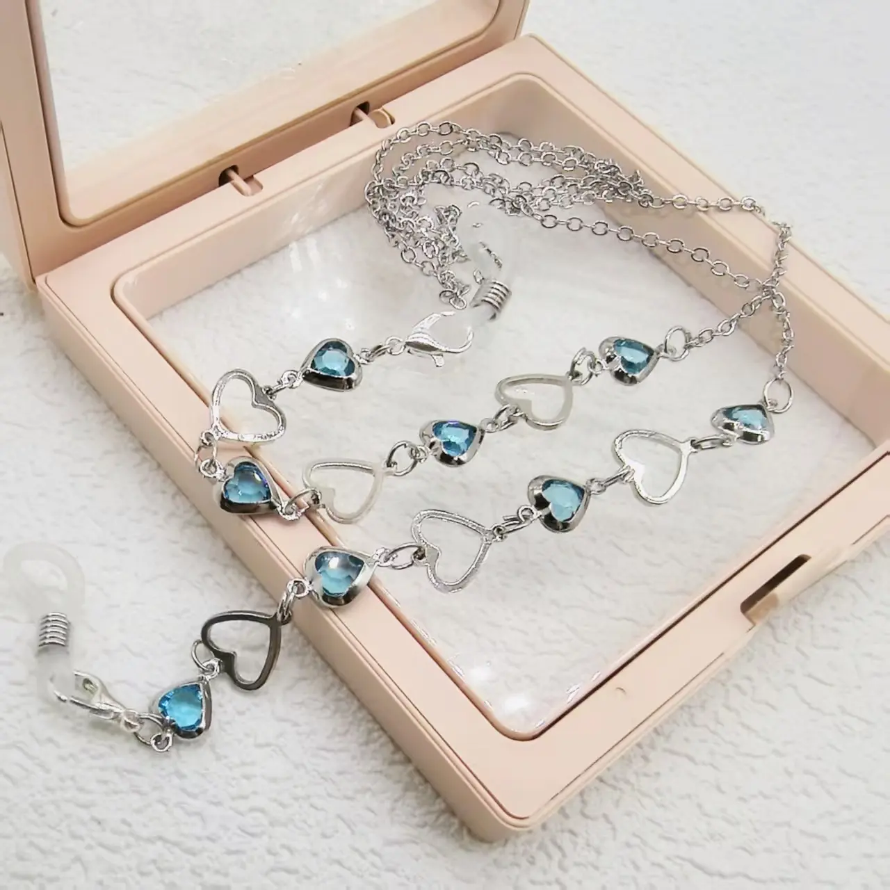 Geometric Heart Eyeglass Chain for Women, 3-in-1 Copper Alloy Eyewear Retainer & Mask Holder Necklace, Secure Fit with Metal Coils, Birthday & Valentine's Day Gift, Female, Adjustable And Secure, Any Occasion, Durability, Fashion, Gift-Ready Packaging, 71