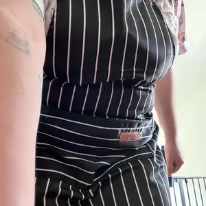 【Ready stock】Kitchen Cooking Aprons for Women and Men Adjustable Chef Apron with Pockets 2 PCs Multicolor，2 Pack Apron - Unisex, Adjustable Bib Kitchen Apron, Cooking Apron, Aprons for Women Men with Pockets, Chef Aprons Strap Cleaning White Black&Brown t