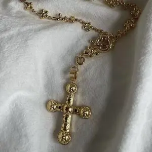 Molecule Chain Cross Necklace
