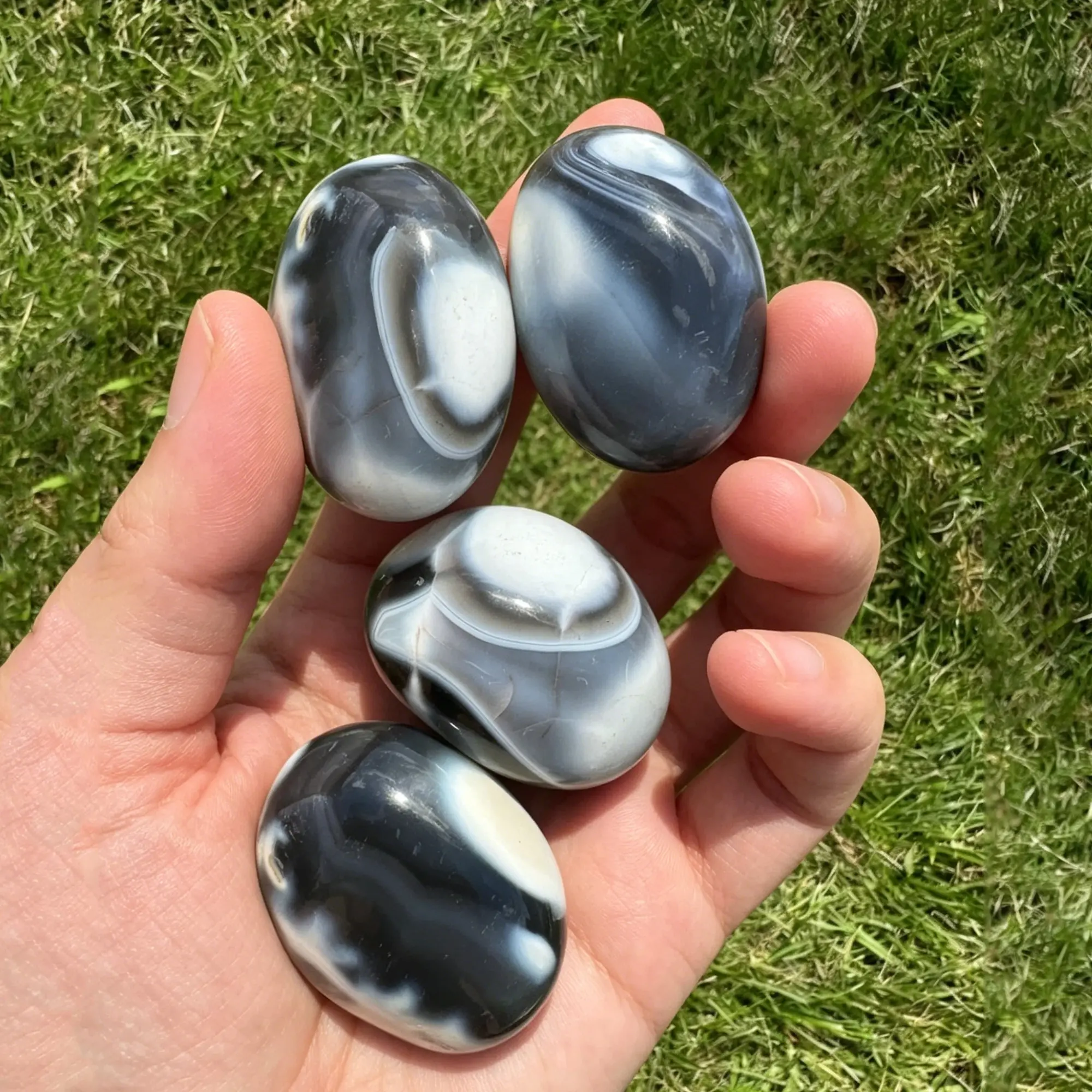 Orca Agate Palm Stone, Natural Hand-Polished Orca Agate Crystal, Healing Palm Stone for Meditation, Calming Crystal Gift