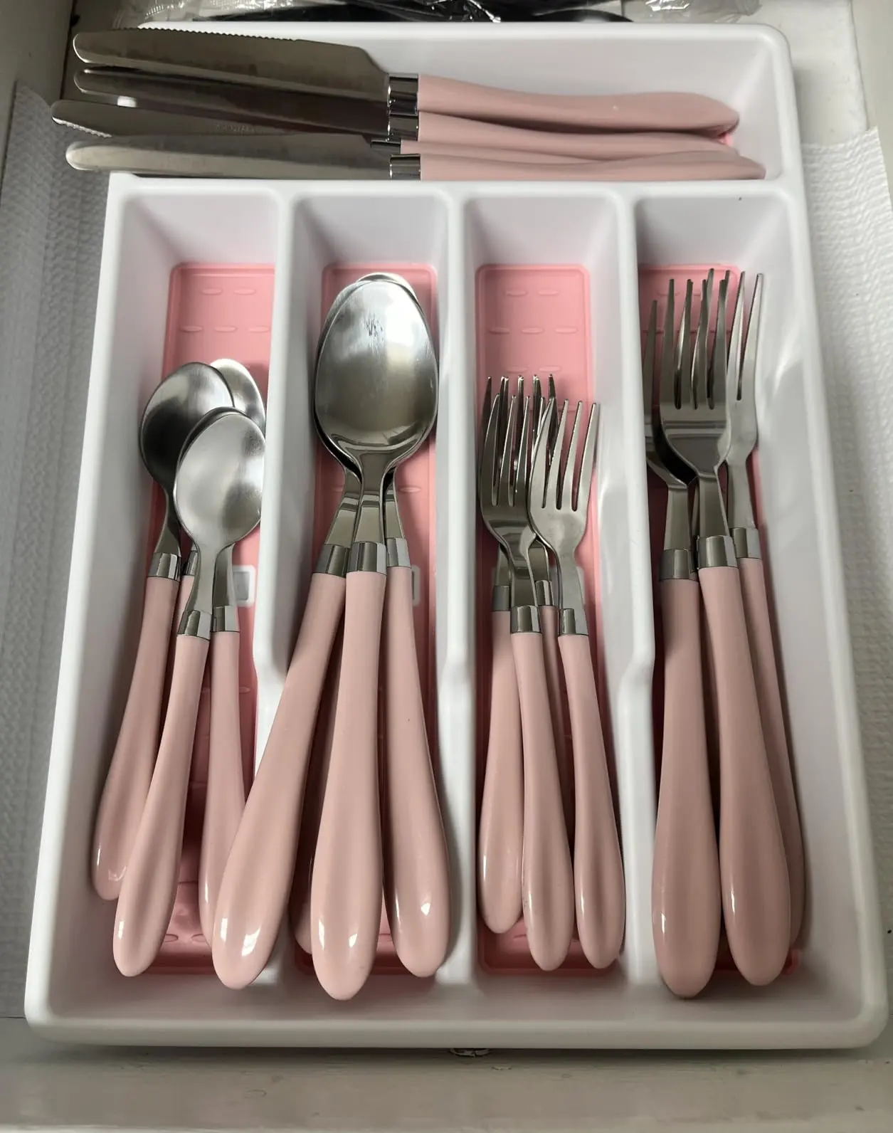 20 Piece Color Handle Flatware Stainless Steel Retro Style Cutlery set Includes Forks Spoons Knifes Vintage Utensils, Dishwasher Safe