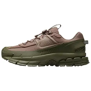 Nike Zoom Vomero 5 Roam Low-Top Waterproof Running Shoes for Men and Women in Brown Trending Shoes, House White Official Shoes to Get / Maison Mihara
