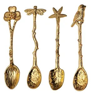 Vintage Creative Coffee Spoon, Palace Carved Golden Zinc Alloy Stirring Spoon, Dessert Jam Spoon for Home & Restaurant