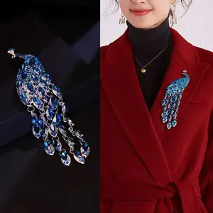 LisiZen Luxury Peacock Tassel Brooch Women – Vintage-Inspired High-End Pin, Chic Unique Design Accessory for Suit & Cheongsam DZSP2137