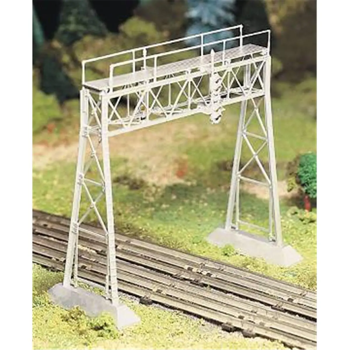 Bachmann Williams Signal Bridge - Silver Plastic, O 1:48 Scale, Glueless, Authentic American Prototype, Pictorial Assembly Instructions, Complements Any O Scale Model Railroad