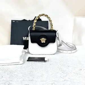 Pre-owned VERSACE Leather Shoulder Bags R2211 Shoulder Bag C18377013301 0809 T1 Chloe