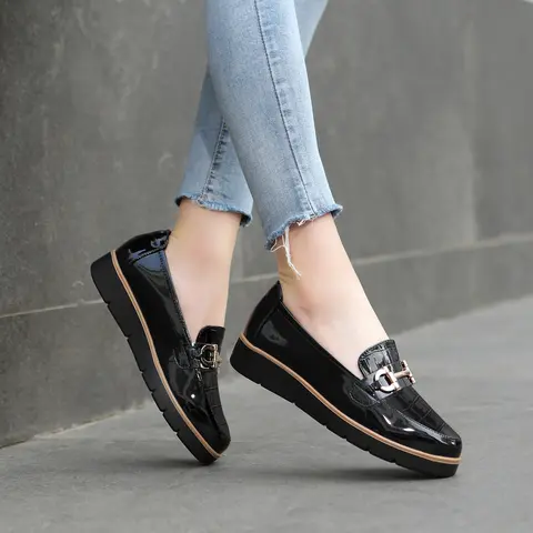 Women's 2026 Retro Round Toe Loafers - PU Leather & Cowhide Slip-On Flats, Ankle-Cut, Letter-Embellished, Breathable, Non-Irritating, Chic Style Women's Shoes for Casual, Parties, Black