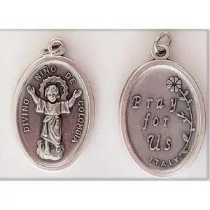 Divino Nino Medal
